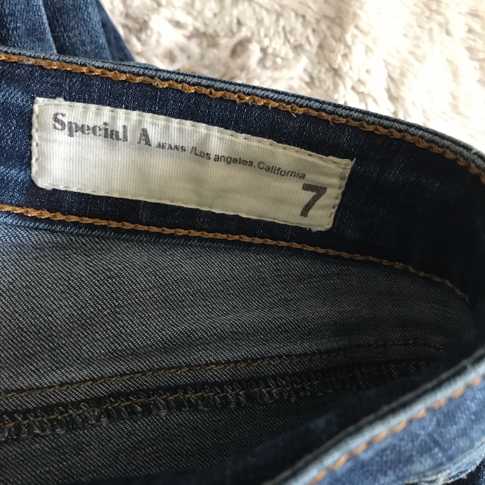 Distressed jeans - Picture 4 of 4
